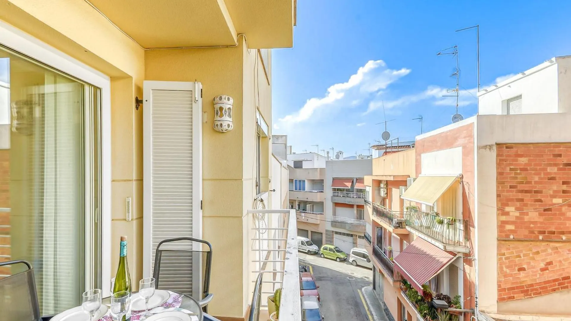 Beautiful Apartment With View Roses