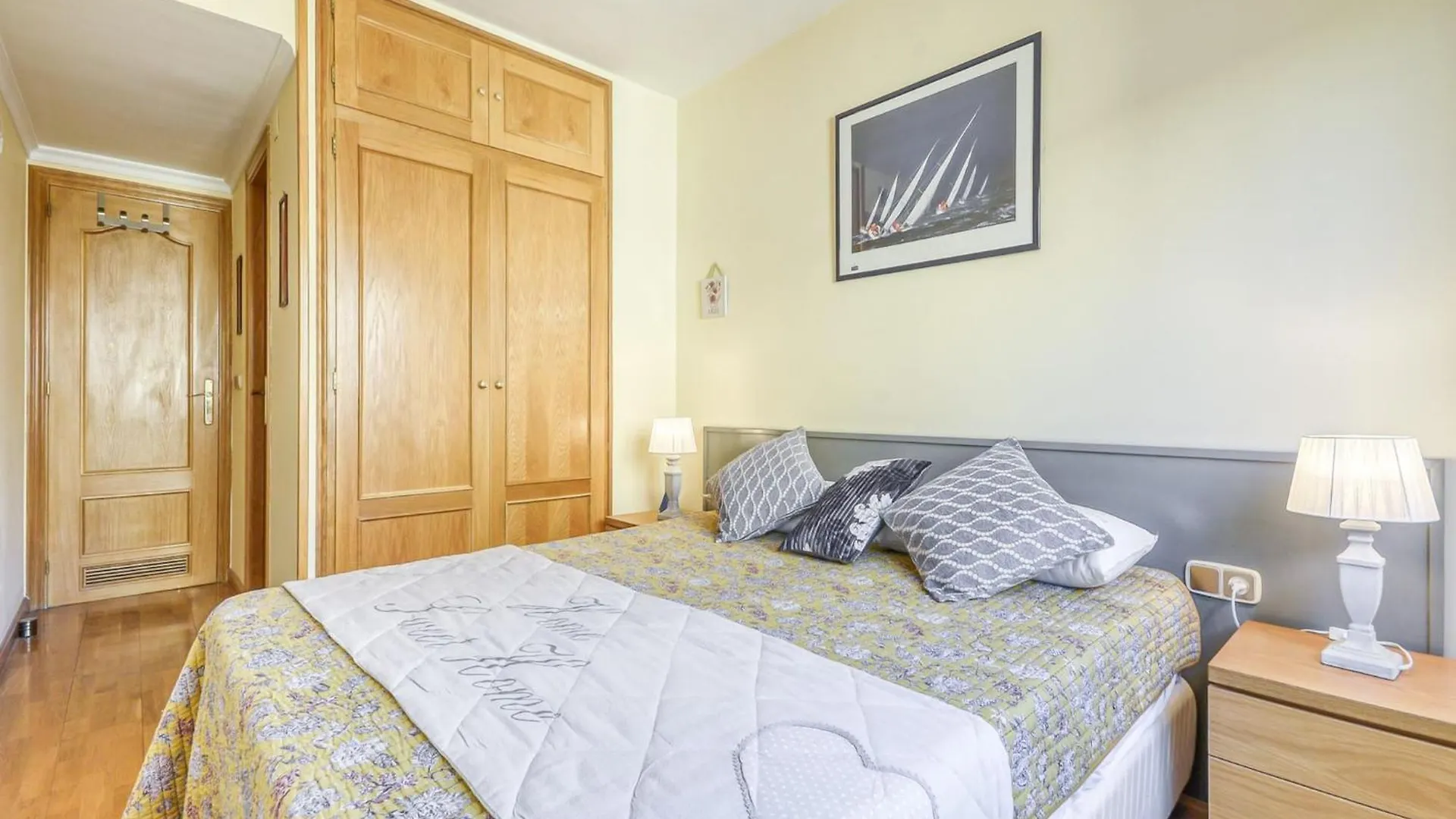 Beautiful Apartment With View Roses Spain